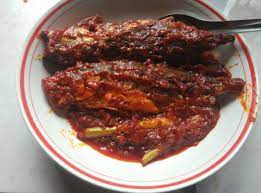 Resep dan cara masak ikan sambal balado, yang maknyus. Ikan Masak Tumis Merah Aamalinasaid