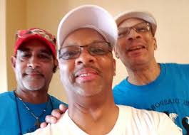 Robin Betts's Instagram, Twitter & Facebook