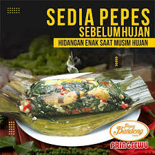 Sesaat sebelum disajikan, bakar sebentar pepes di atas wajan datar agar hangat dan aromanya menguar sedap. Pepes Bandeng Pringsewu 500gr Shopee Indonesia