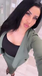 Mike Hamdan's Instagram, Twitter & Facebook