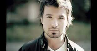 Ozan Sönmüyor Ateşimiz Yep Yeni şarkı 2011 şarkı Sözü Hq Yalin Meleklerin Sozu Var Muzik Sarkilar Melek