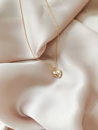 Poet Heart Locket Necklace Breath Of Youth Jewelry Photography Styling Girly Jewelry Jewelry Photoshoot