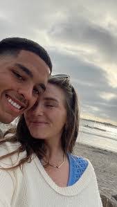 Emilee Simpson's Instagram, Twitter & Facebook