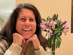 Kathy Ecke's Instagram, Twitter & Facebook