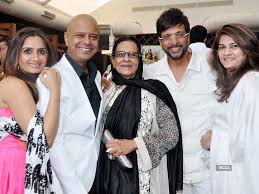Get latest javed jaffrey news updates & articles. B Day Boy Naved Jaffrey C With Friend Ravi Behl And Brother Javed During His B Day Party Held In Mumbai