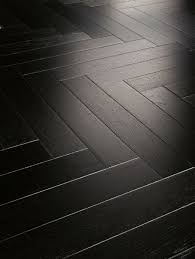 Renovate home floors in living rooms, bedrooms, or kitchens with this exquisite laminate wood flooring from reno depot. Parador Parkett Trendtime 3 Living Eiche Schwarz Matt Lackiert Stab Fischgrat M4v Fussboden Parkett Fischgratenboden