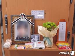 얼굴 가린 공군 여성 부사관 성추행 혐의 장모 중사. W5oqr91d M9rum