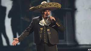 Get the latest gil vicente news, scores, stats, standings, rumors, and more from espn. Latest News On Vicente Fernandez Legendary Mexican Singer On Ventilator In Icu After Fall Injuring Cervical Spine Abc7 Chicago