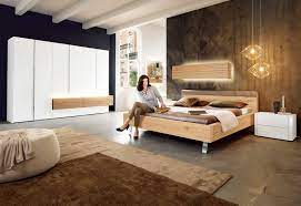 Kleiderschrank, 1 bett und 2 rundkonsolen. Schlafzimmer Hulsta Gentis Komplette Schlafzimmer Komplette Programme Mobel Alles Wohnen Dieser Welt Im Einrichtungs Centrum Und Auf Ostermann De