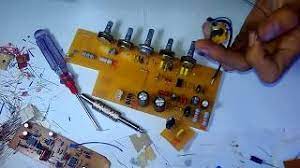 Kayaknya ukuran 3 in soalnya waktu saya beli cuman bilang yang seperti mini compo. Cara Membuat Ampli Gitar Dari Pcb Layout Skema Marshall Gta10 10w Youtube