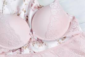 Shop the new season collection from charlott. La Marque De Lingerie Charlott Elargit Son Effectif De 150 Postes Mode In Textile