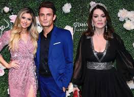 Madix touched on two topics she doesn't like while appearing on 'juicy scoop.'. James And Raquel Defend Lisa Vanderpump Amid Lawsuit By Ex Sur Employee Vanderpump Rules Boss Lisa Speaks Out