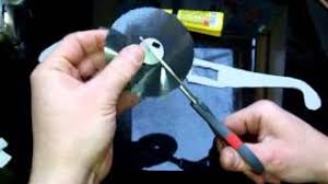 Sowohl für eine totale also auch eine partielle sonnenfinsternis benötigen sie eine spezielle brille, diese können sie entweder kaufen oder relativ einfach selber bauen. Diy So Bastelt Ihr Euch Eine Brille Fur Die Sonnenfinsternis Christlclear
