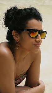 Trisha Krishnan, telugu actress, tamil actress, beach, HD phone wallpaper