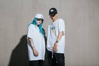 Image result for chuyên bán quần áo stee unisex stand