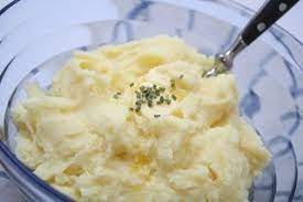 How To Make Instant Mashed Potatoes Taste Like A Homemade Recipe Ehow Com Instant Mashed Potatoes Recipes Instant Mashed Potatoes Mashed Potatoes
