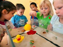 Spiele Fur Drinnen Mit Kindern Tipps Und Vorschlage In 2020 Spiele Fur Kinder Spiele Kinder
