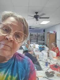 Hi everyone! We are making reading and crafts master-class