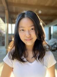 Kaylee Wong's Instagram, Twitter & Facebook