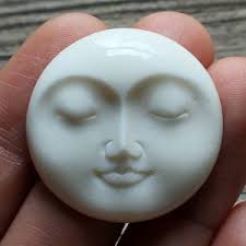 Colgante de garra de pájaro: amuleto de asta de ciervo tallado a mano, 65  mm