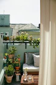 If you don't have a backyard, your balcony can be the best place to unwind yourself and have the best leisure time. 25 Brilliant Balcony Decorating Ideas Balcony Design Tips