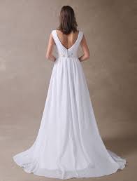 Die aktuellen designs machen es möglich und stellen teilweise sogar einige brautkleider in den schatten. Chiffon Und Satin Etui Brautkleid Mit V Ausschnitt Und Perlen Bestickt In Weiss Milanoo Com