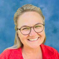 A Republican homeschooling mom came to love her public schools. Now she's  fighting other conservatives she thinks will destroy them