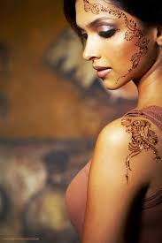 Www.tattoostime.com 38 best henna tattoo shoulder images in 2019 henna shoulder henna tattoos tumblr, explore tattoomaze s board henna tattoo shoulder followed by 9525 people on pinterest. Tons Of The Best Henna Tattoo Designs Tattoos Beautiful