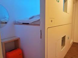 Bobobox adalah sebuah hotel kapsul dengan layanan premium. Bobobox Pods Cipaganti Pengalaman Menginap Unik Di Bandung