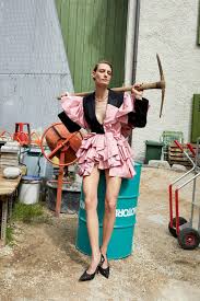 Vivian westwood campaign, jurgen teller. Veronika Kunz By Juergen Teller For Vogue Paris August 2018 Fashionotography