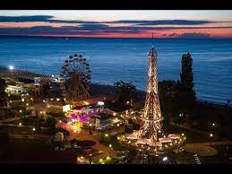 Obiectivul central al călătoriei îl constituie plaja încântătoare, însă turiștii se pot bucura de. Cum Este Seara In Nisipurile De Aur Golden Sands Bulgaria Travel Youtube