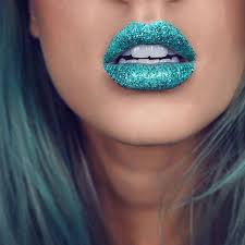 Pin Von Weiberkram Mobel Deko Klam Auf Turquoise Teal Glitzerlippenstift Glitzernde Lippen Blaue Lippen