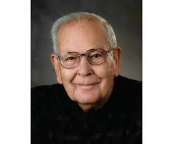 Michael Lapham's Instagram, Twitter & Facebook