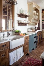 35 Farmhouse Kitchen Cabinet Ideas To Create A Warm And Welcoming Kitchen Design In Your Home Farmhouse Style Kitchen Cabinets Kitchen Cabinet Styles Rustic Kitchen