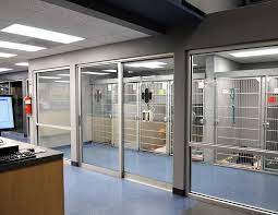 Glass Fronted Ward Hospital Design Veterinary Hospital Veterinary Clinic