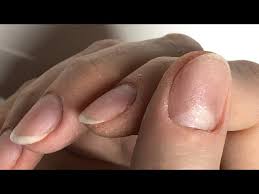 Kann es sein das ich über die monate zu viel abgefeilt habe und die nägel jetzt zu dünn sind damit das gel halten kann? Gelnagel Entfernen Ohne Fraser So Geht S Youtube