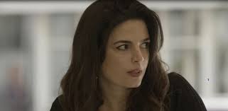 Zuleika se surpreende ao conhecer Péricles, filho de Almeidinha