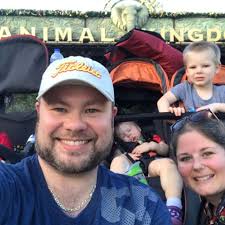 Amy Chatt's Instagram, Twitter & Facebook