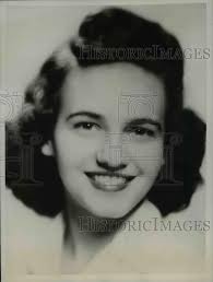 1941 Press Photo Miss Joan Waring of Savanna chosen May Queen of Frances  College