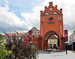 10% delivery fee up to $500, then 5% for every dollar thereafter. Designer Outlet Berlin Wustermark Aktuelle 2021 Lohnt Es Sich Mit Fotos Tripadvisor