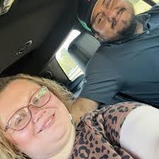 Sandy Halvorsen's Instagram, Twitter & Facebook