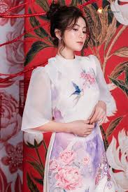Áo dài cách tân pha thổ cẩm d&n tạo vẻ đẹp hiện đại pha chút truyền thống. Ao Dai Cach Tan 2021 Trinh Lang Máº«u Sieu Hot