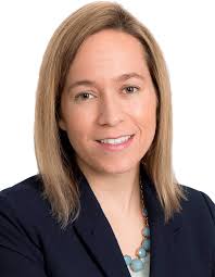 Jennifer Degraw's Instagram, Twitter & Facebook