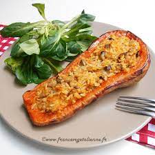 Une recette automnale qui a toutes ses chances de plaire à la table familiale. Courges Butternut Farcies Vegetalien Vegan France Vegetalienne