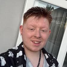 Hiya😁 wanting to do a drag night if anyone has any recommendations. Been  wanting one for a while but not sure where to start. Based in Stanley  Wakefield❤️