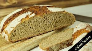 Mit Diesem Rezept Zu Einem Urchigen Und Wahrschaften Roggen Brot Mit Sauerteig Gelingt Dir Ein Knusp Lebensmittel Essen Einfach Backen Roggenbrot Mit Sauerteig