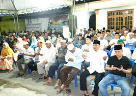 Kelompok a dan b bertempat di gedung putih lantai i. Pengajian Dan Takziah Di Rumah Duka Bupati Tapteng Bakhtiar Ahmad Sibarani