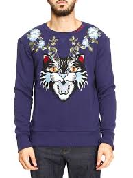 Gucci angry cat sweater $50.00 this crew neck sweater featuring the gucci angry cat logo (gucci angry cat sweater) on the chest is a stylish wear for the autumn/ winter season. Gucci Angry Cat And Floral Sweatshirt Sweatshirts Sweaters 475373x9b114944