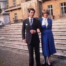 Photographic Print Prince Charles Son Of Queen Elizabeth With His Fiancee Lady Diana Spencer February 1981 16x16 In 2020 Lady Diana Lady Diana Spencer Diana Spencer