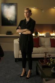Gossip Girl Season 2 Lily Van Der Woodsen Gossip Girl Outfits Gossip Girl Fashion Girl Fashion Style